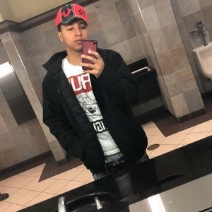 Meet your Posher, Oli